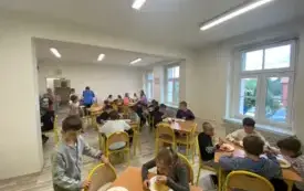 stol 8