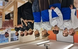 ŚJkWE3