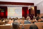 Aula z dziećmi podczas apelu