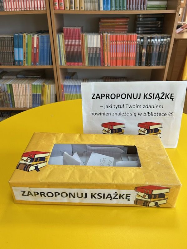Pudełko na propozycje książkowe